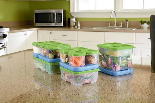 Save Money and Space Packing Lunches With Rubbermaid LunchBlox Kits