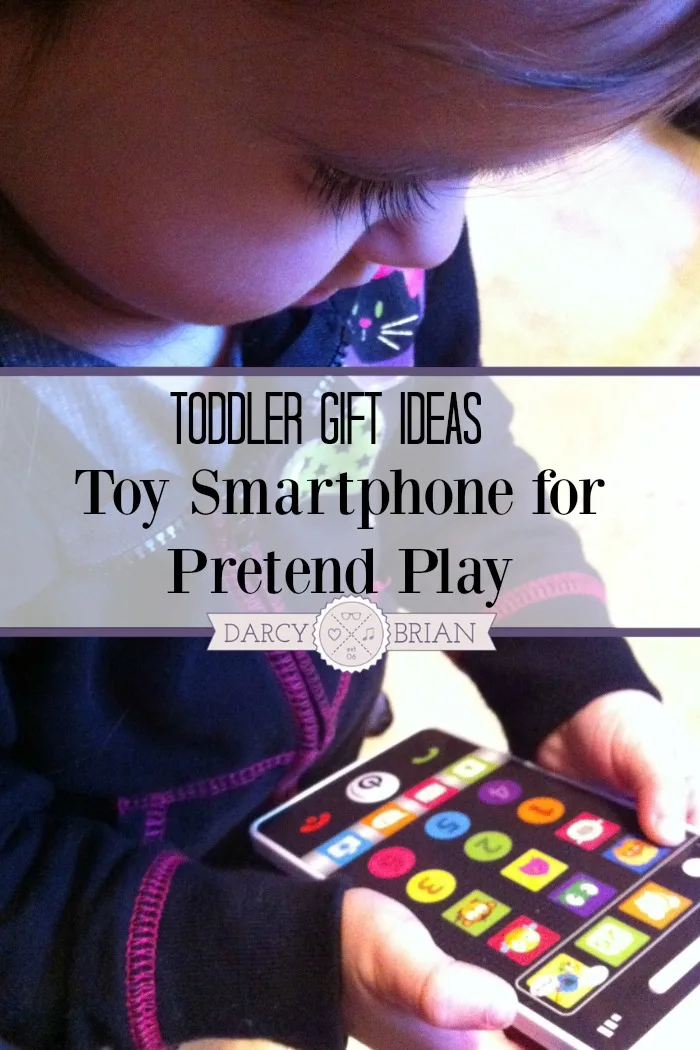 Looking for toddler gift ideas? This toy smartphone is fun for pretend play!