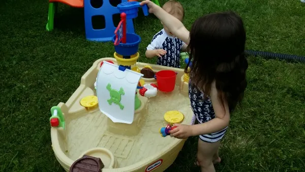 little tikes pirate water table4
