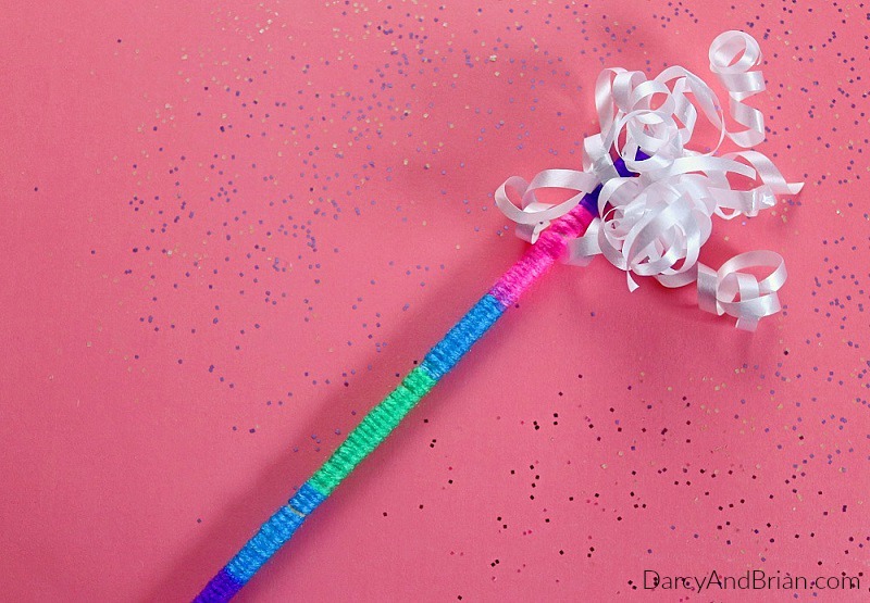 Do your children love the magical world of fairies? Enter their world of pretend play and make this fairy wand kids craft together! You can customize the colors to make it truly one-of-a-kind for your child. This could also be a fun play date activity!