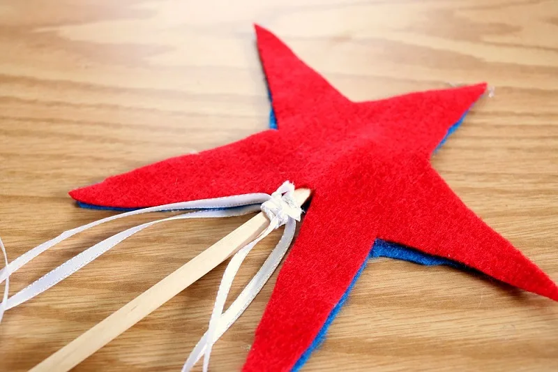 How to make a star wand craft project.