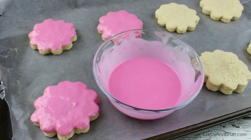 How to decorate sugar cookies with melted chocolate.