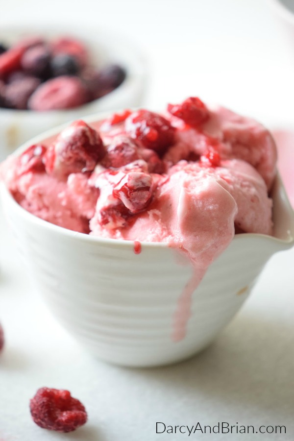 Looking for recipes to make with your fresh strawberries? Going strawberry picking is a fun family pastime which may leave you with more berries than you know what to do with. With a handful of ingredients, you can make your own ice cream at home to enjoy this summer. Make this homemade strawberry ice cream recipe with or without an ice cream maker!