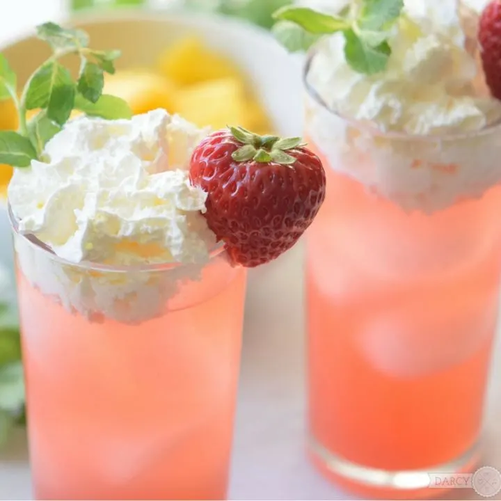Strawberry soda ice cream float recipe