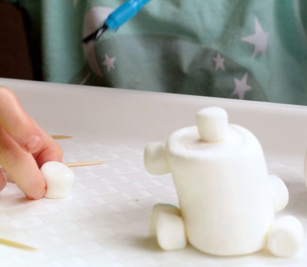 Use two different sized marshmallows for this polar bear food craft.