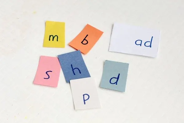 Easy word family flip books for kindergarten