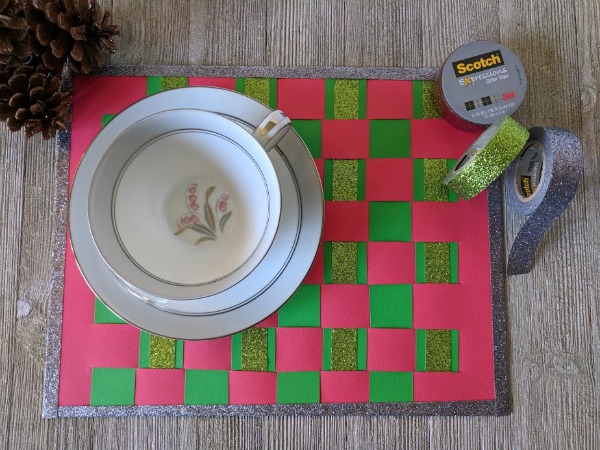 Fun and easy placemat craft for special occasions.