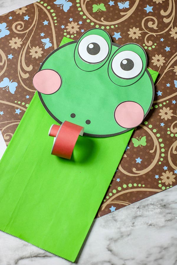 frog-paper-bag-puppet-spring-craft-for-kids