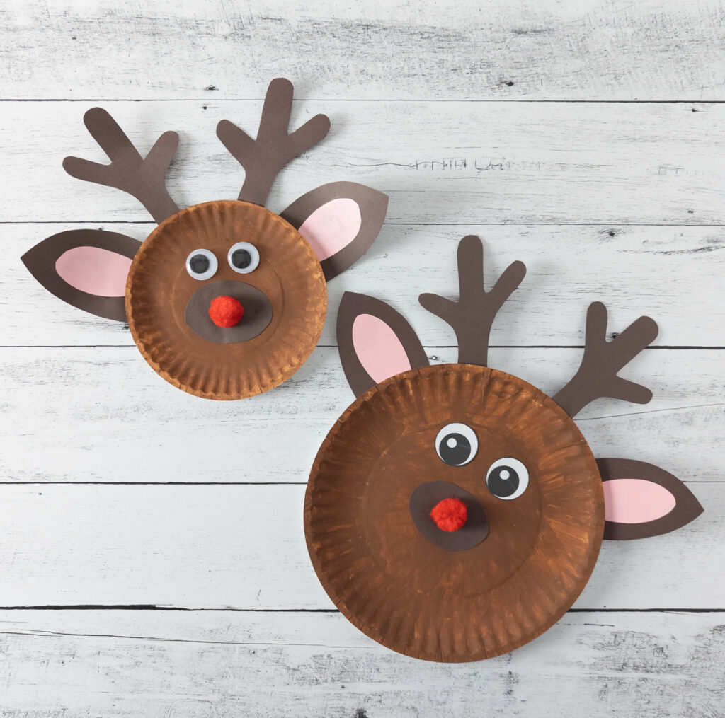 Big and small paper plate reindeer crafts.